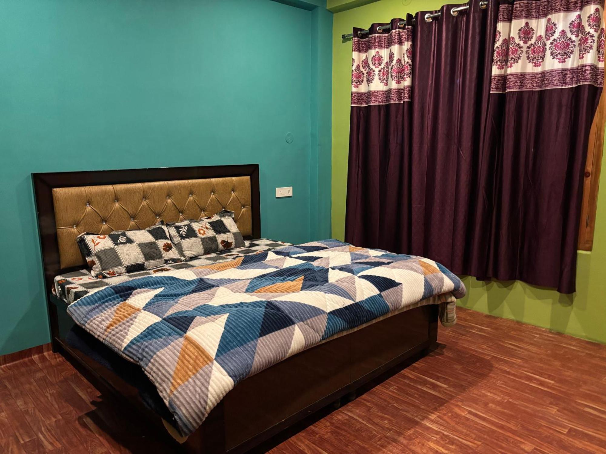 Shalom Guesthouse And Cafe Kalgha 외부 사진