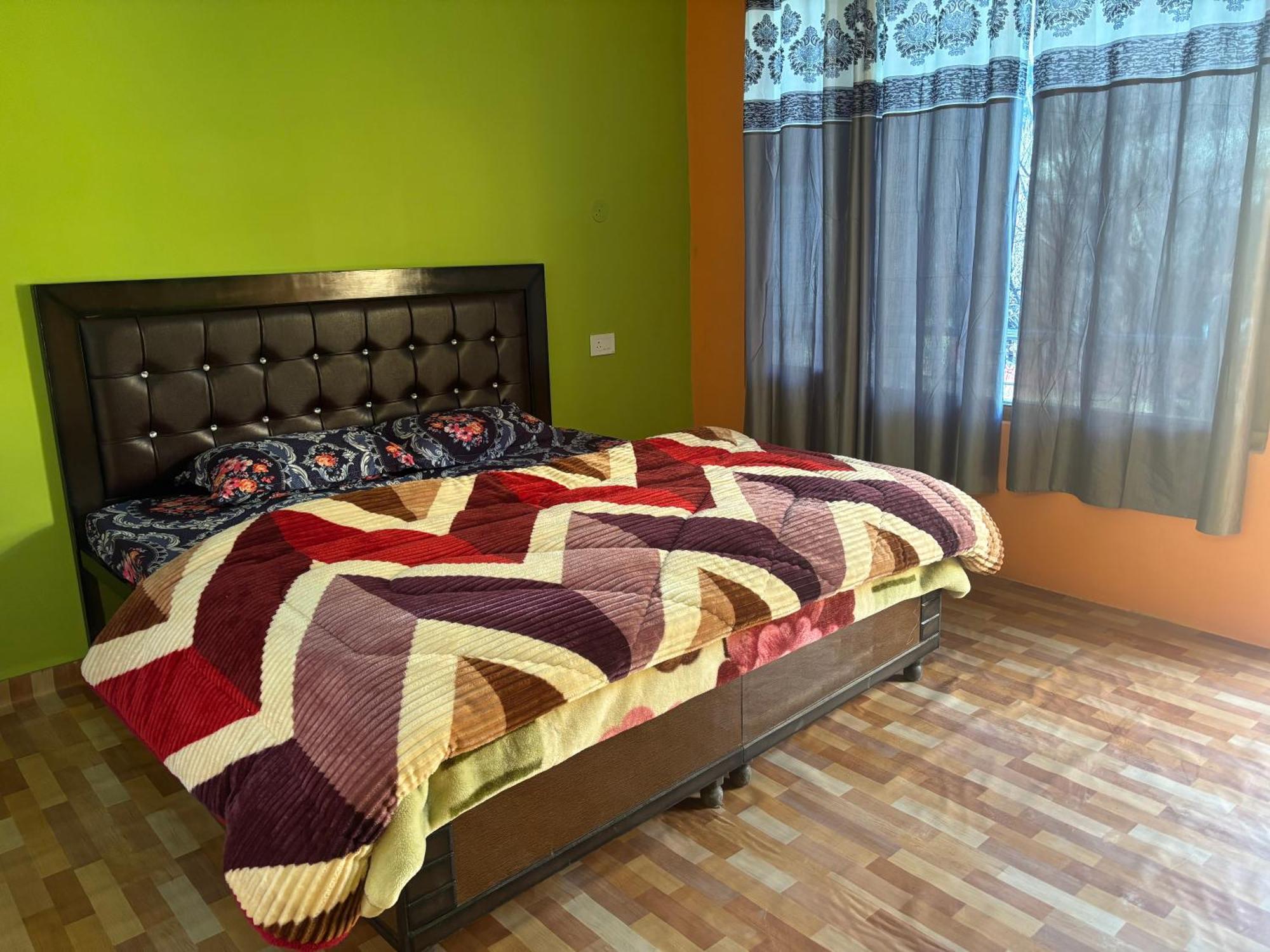 Shalom Guesthouse And Cafe Kalgha 외부 사진