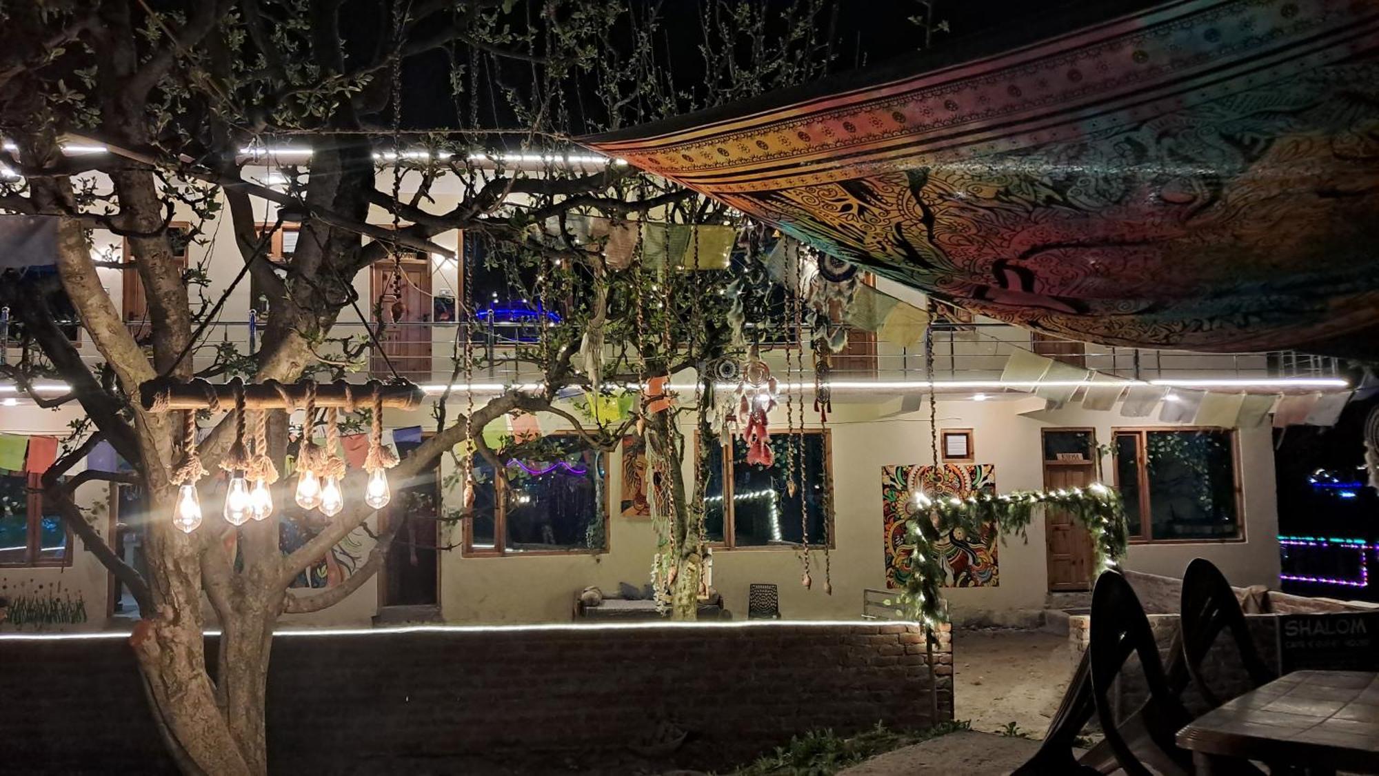 Shalom Guesthouse And Cafe Kalgha 외부 사진