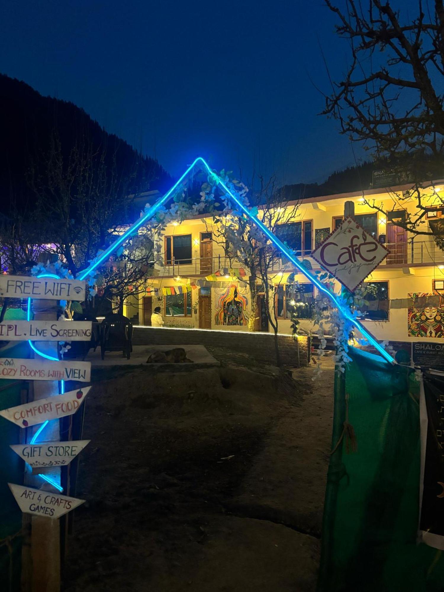 Shalom Guesthouse And Cafe Kalgha 외부 사진